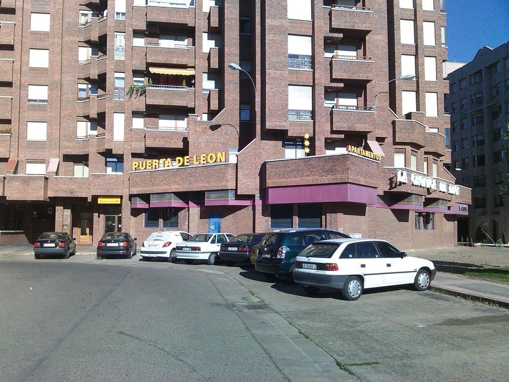 Apartamentos Turisticos Puerta De León Pokoj fotografie